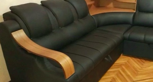 Перетяжка кожаного дивана. Новокосино